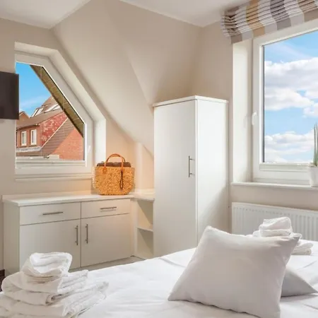 Duenenhuus West Modern Retreat * Juist