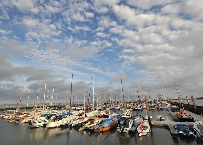 Duenenhuus West Modern Retreat